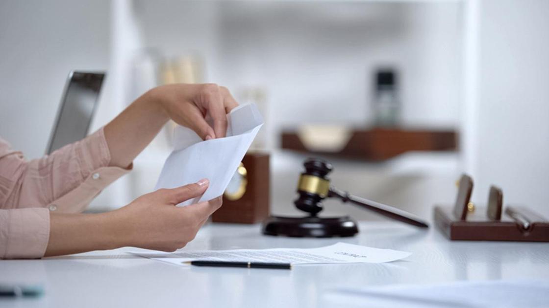 Arrested in Anchorage? Steps to Take from a Criminal Defense Lawyer 3 lawyers for alimony and maintenance
