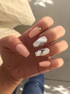 nail art salon in thane