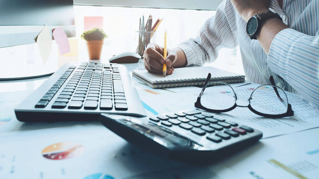 The Benefits of Outsourcing Bookkeeping Services for UK Startups